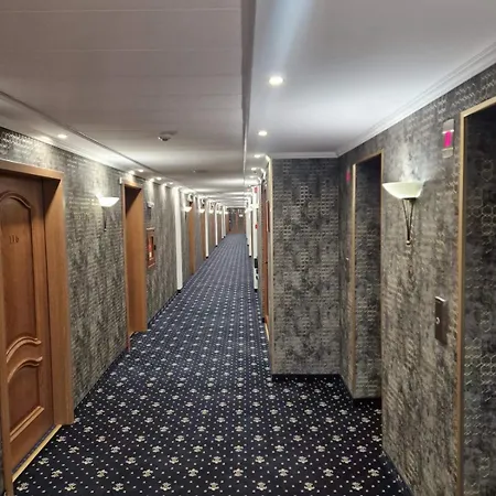 Hotel Danube &