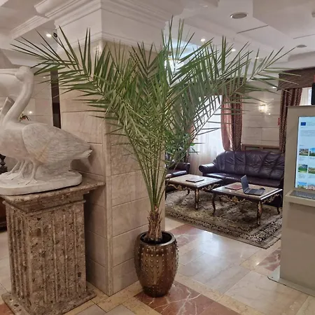 Hotel Danube &