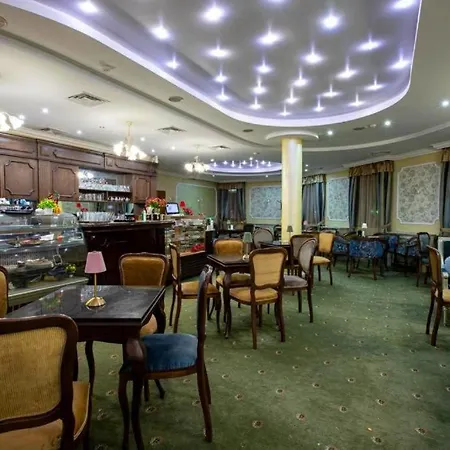 Hotel Danube & 5*