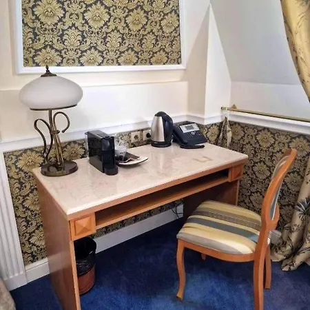 Hotel Danube &